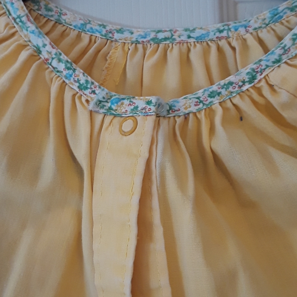 Vintage Kitchy Duster Housedress Yellow Calico Cat - image 6